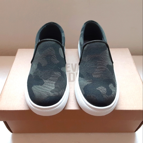 Steve Madden - Picture 3 of 4